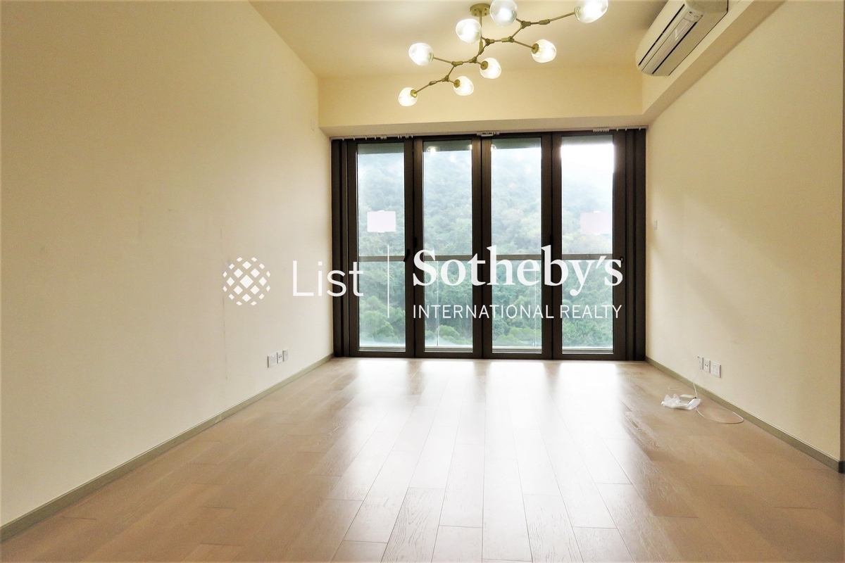 Island Garden 香島 | Living and Dining Room