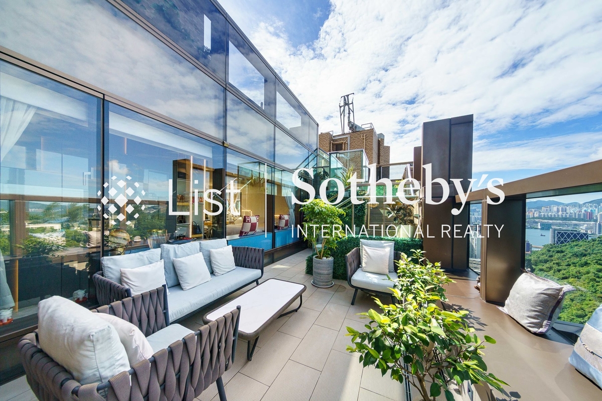 Island Garden 香島 | Private Terrace off Living Room