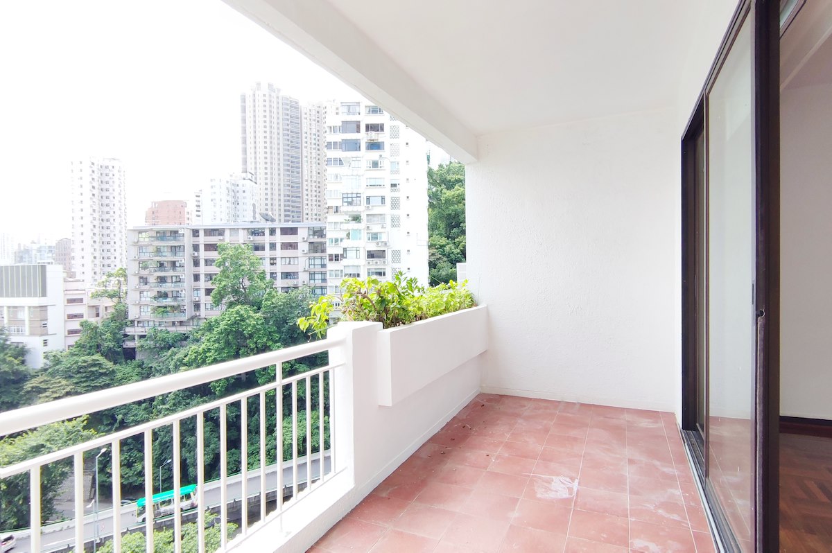 Robinson Garden Apartment 罗便臣花园大厦 | Balcony off Living and Dining Room