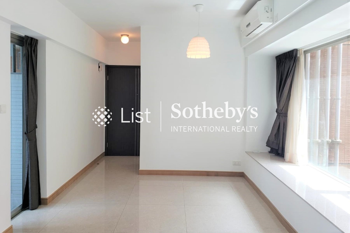 Diva Diva | Living and Dining Room