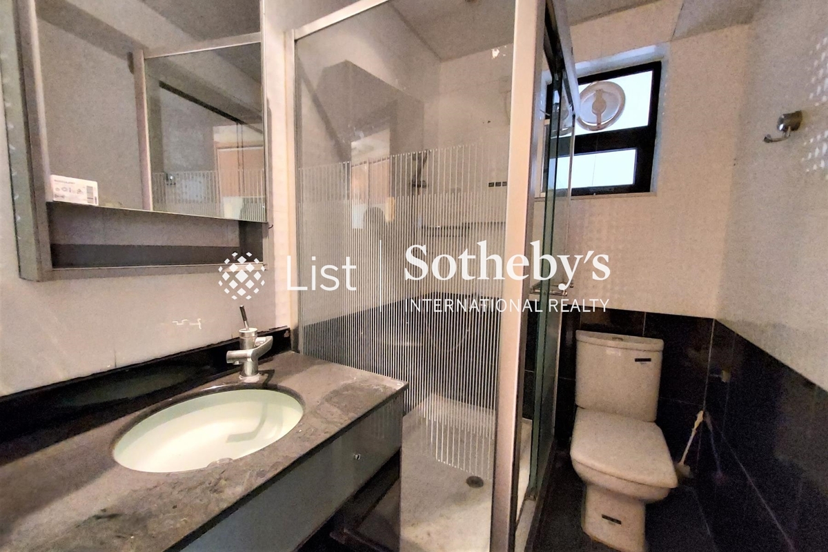 Belmont Court 清暉大廈 | Master Bathroom