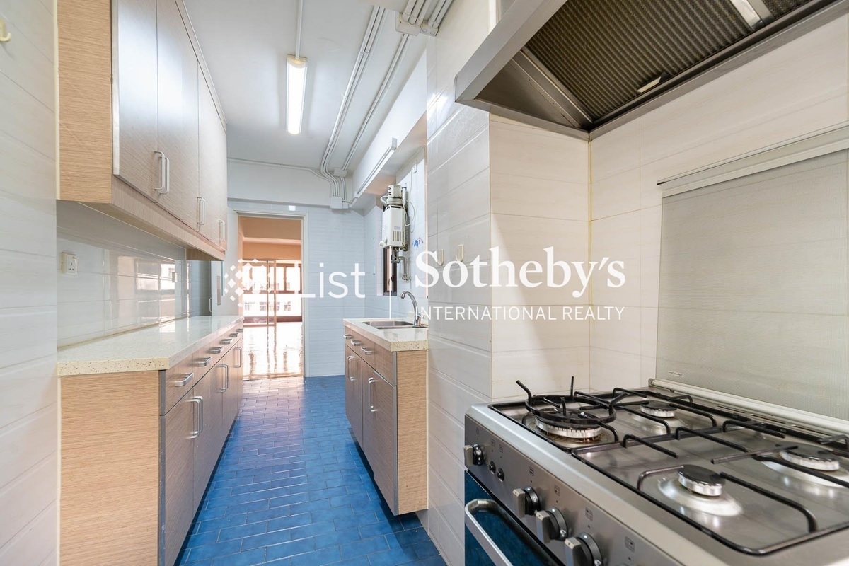 Alpine Court 嘉賢大廈 | Kitchen