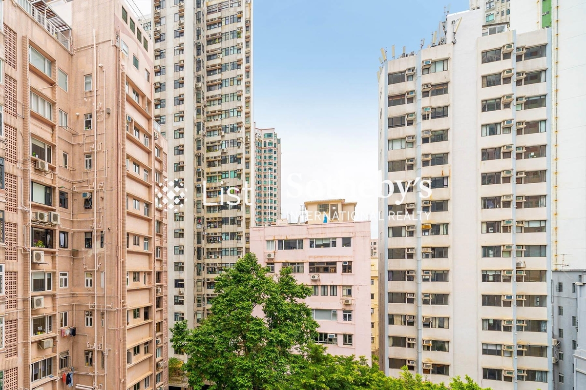 Alpine Court 嘉賢大廈 | View from Living and Dining Room