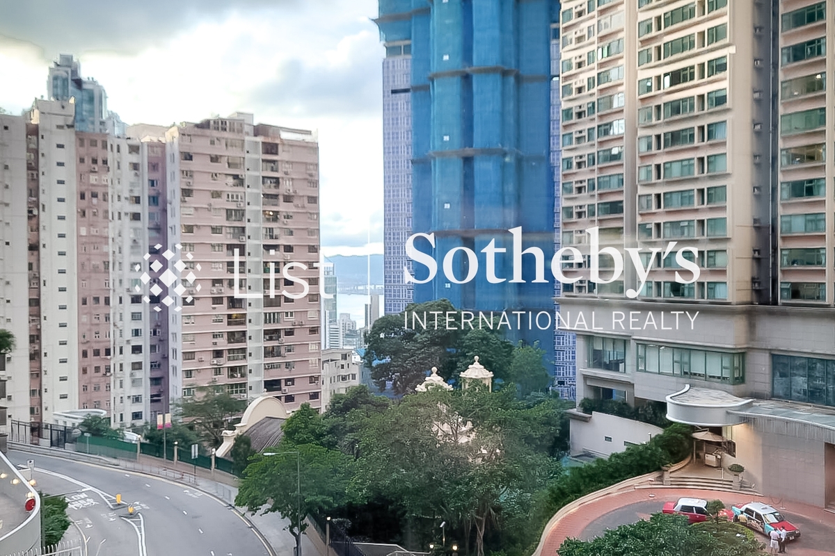 Robinson Mansion 羅便臣大廈 | View from Living Room