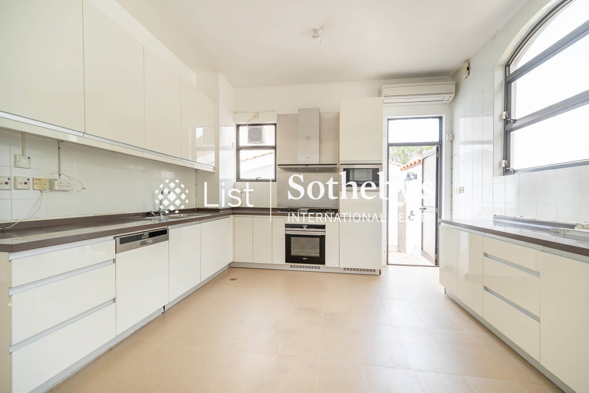 Magnolia Villas 百合苑 | Kitchen