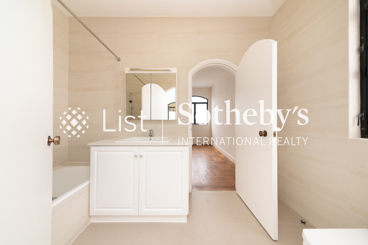 Magnolia Villas 百合苑 | Second En-suite Bathroom