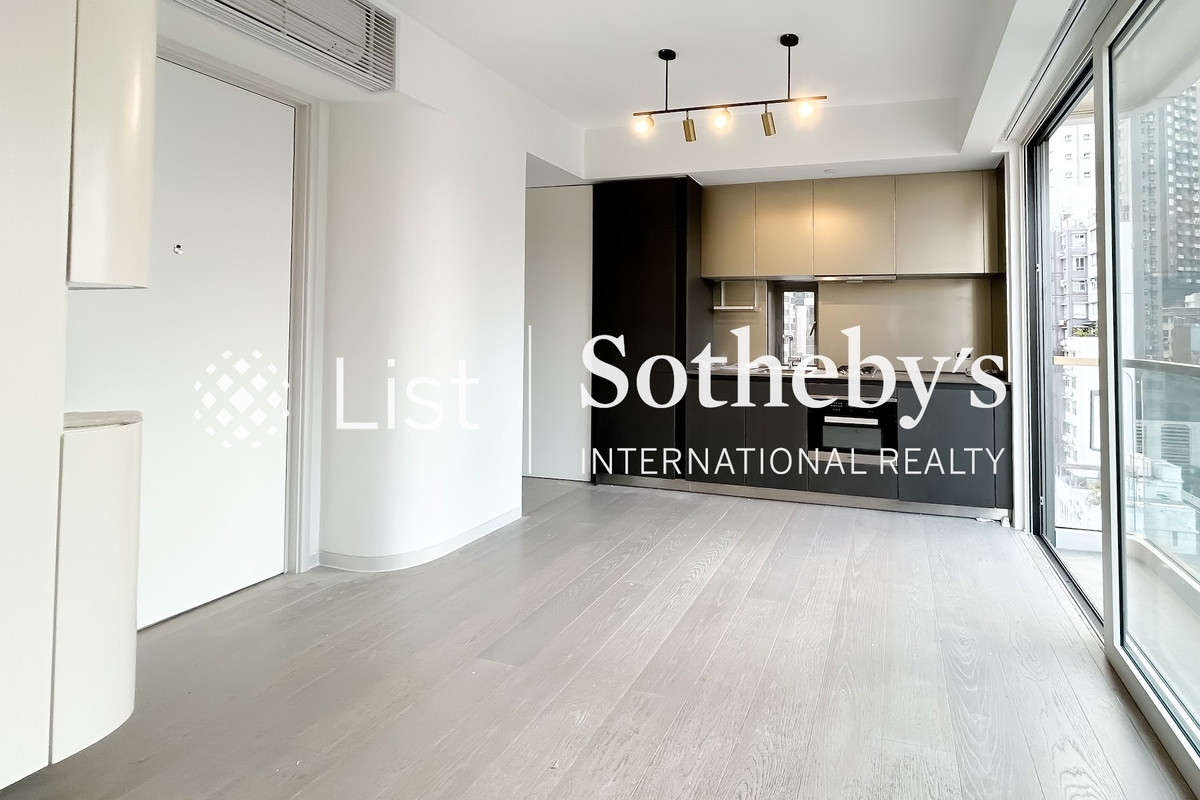 28 Aberdeen Street 28 Aberdeen Street | Living and Dining Room