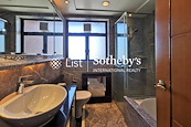 The Arch 凱旋門 | Master Bathroom