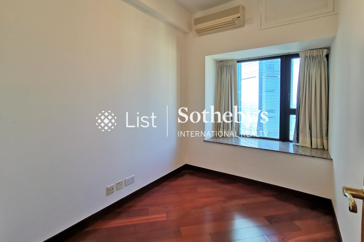 The Arch 凱旋門 | Second Bedroom