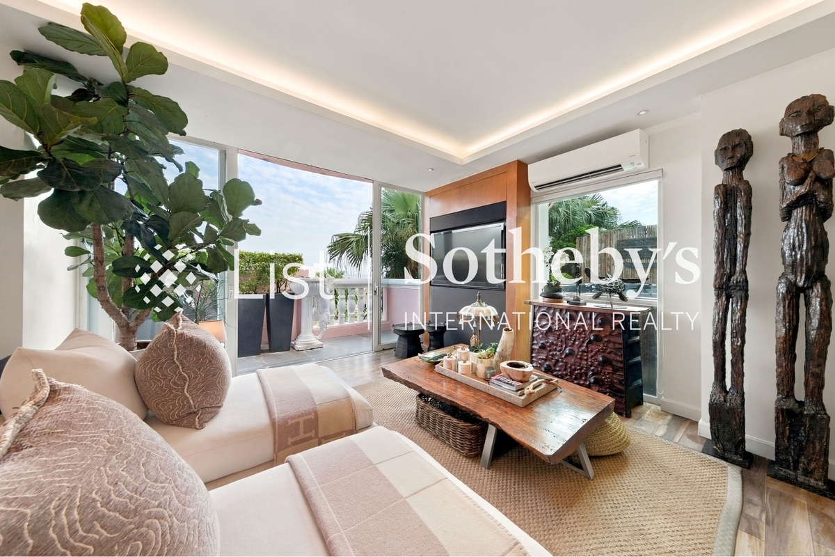Redhill Peninsula 红山半岛 | Family Room