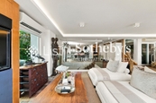 Redhill Peninsula 红山半岛 | Family Room