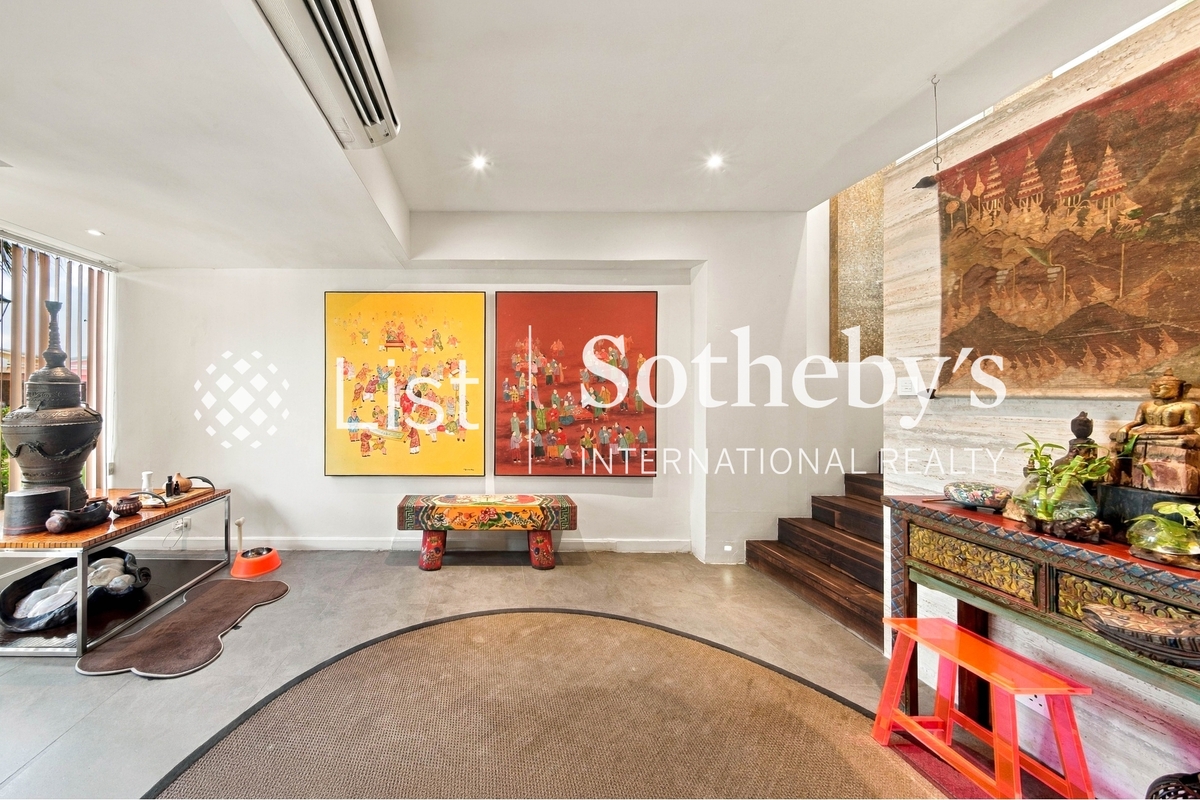 Redhill Peninsula 红山半岛 | Foyer