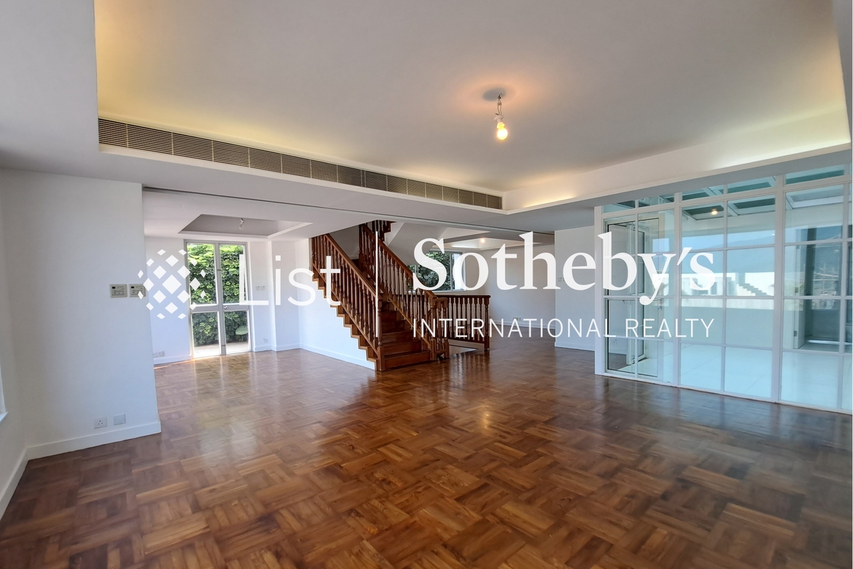 Redhill Peninsula 紅山半島 | Living and Dining Room