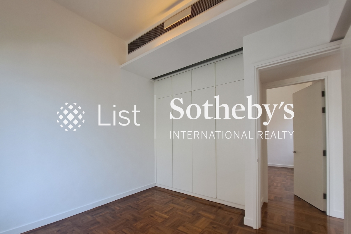 Redhill Peninsula 紅山半島 | Built-in Wardrobe in Third Bedroom 