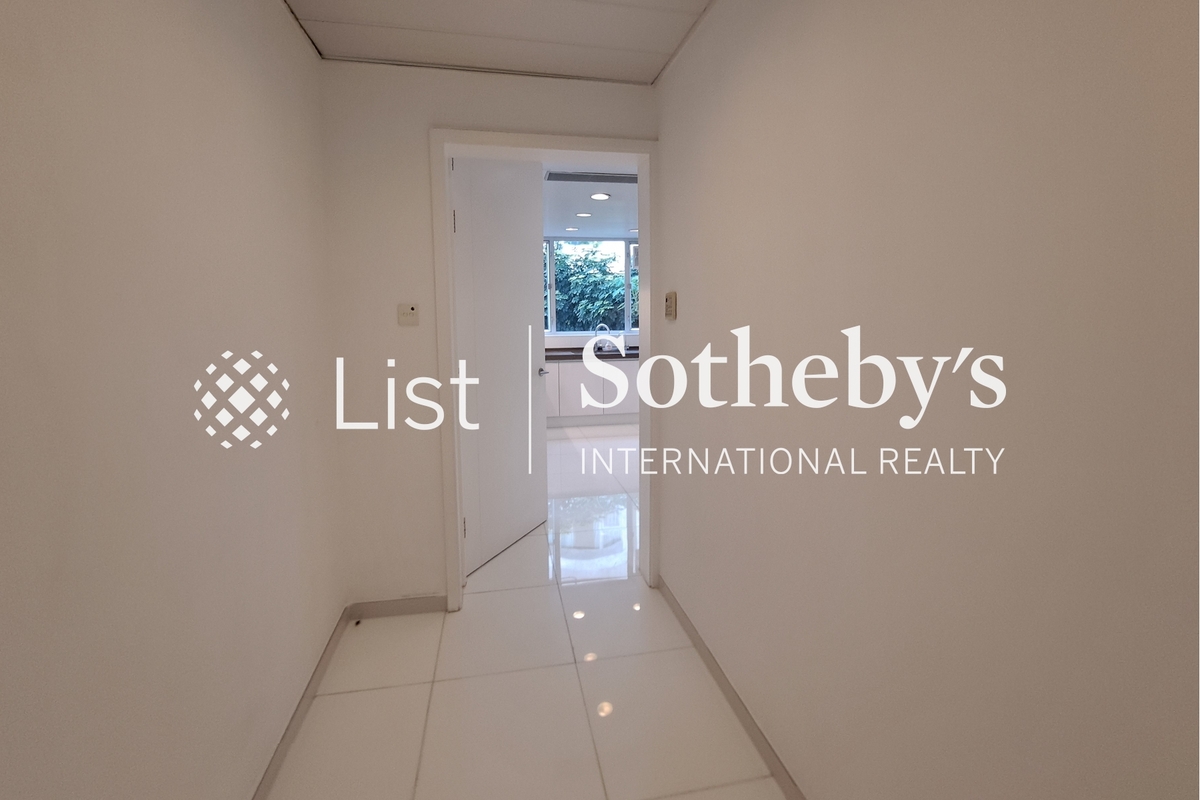 Redhill Peninsula 紅山半島 | Helper Quarter 