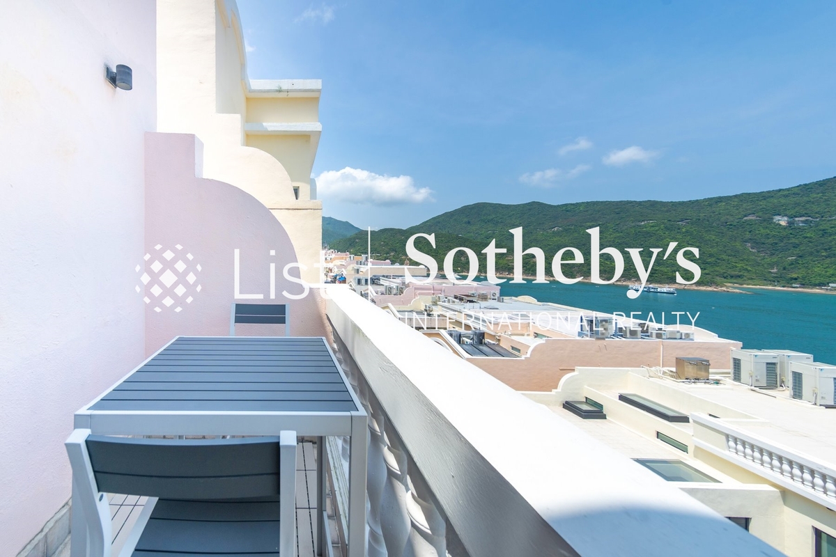 Redhill Peninsula 紅山半島 | Private Terrace off Family Room