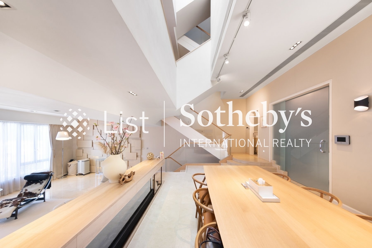 Redhill Peninsula 紅山半島 | Living and Dining Room