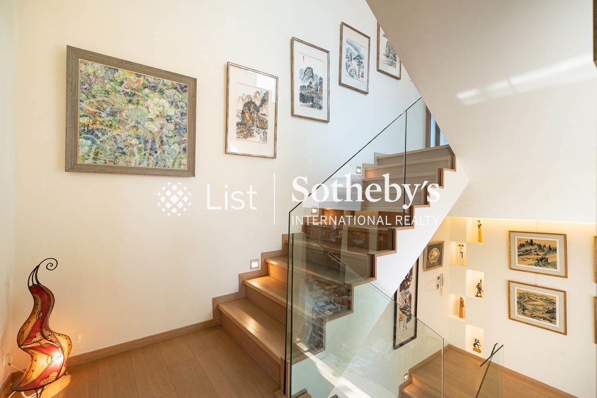 Redhill Peninsula 红山半岛 | Internal Staircase