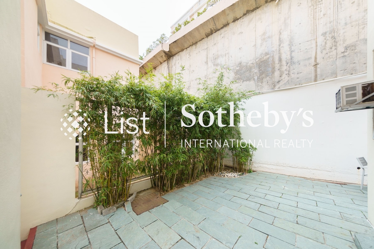 Redhill Peninsula 红山半岛 | Private Garden off Dining Room