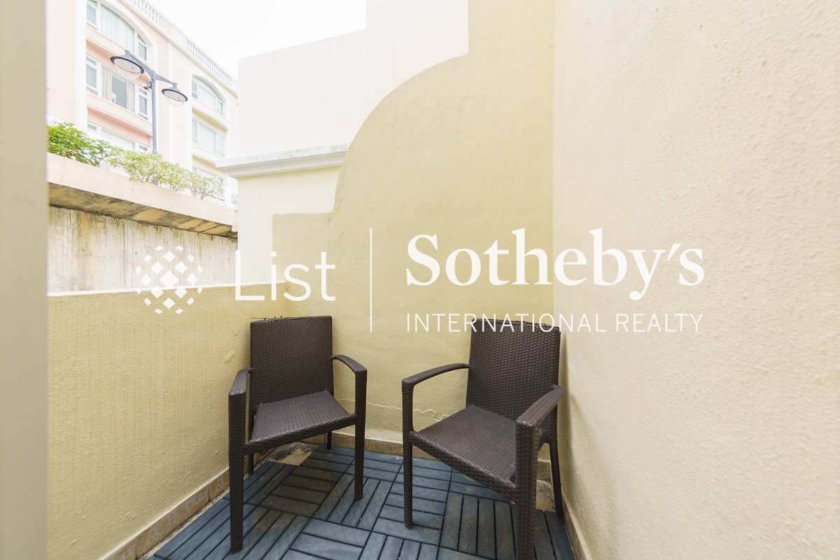 Redhill Peninsula 红山半岛 | Balcony off Second En-suite Bedroom