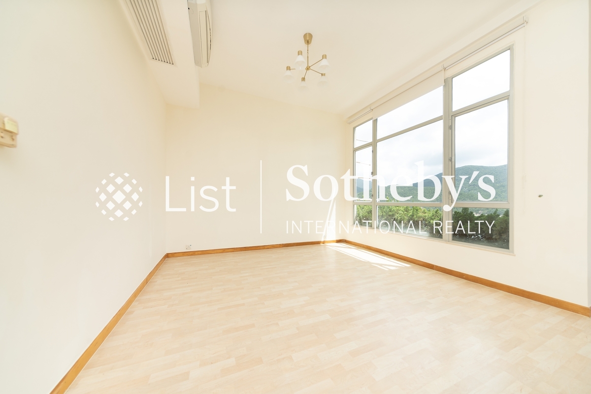 Redhill Peninsula 紅山半島 | Living and Dining Room