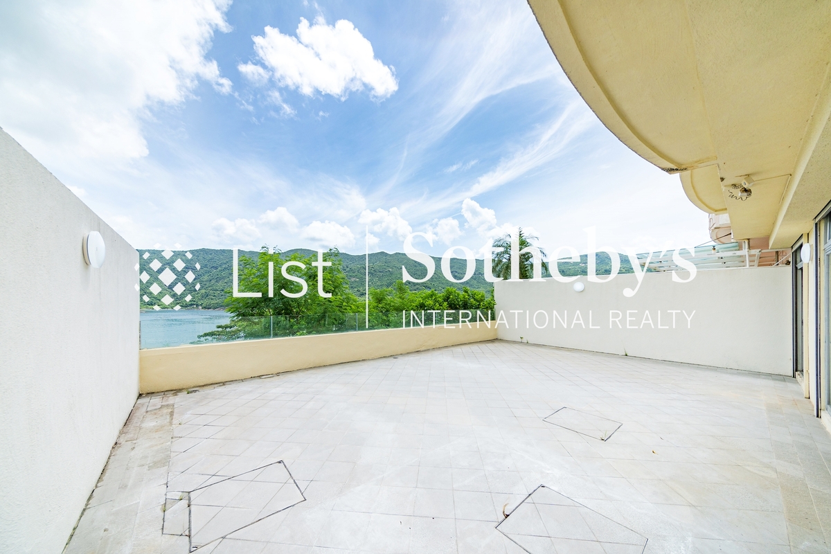 Redhill Peninsula 紅山半島 | Private Terrace off Master Bedroom
