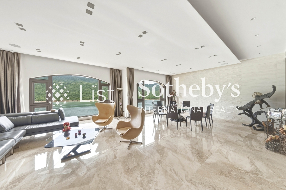 Redhill Peninsula 紅山半島 | Living and Dining Room