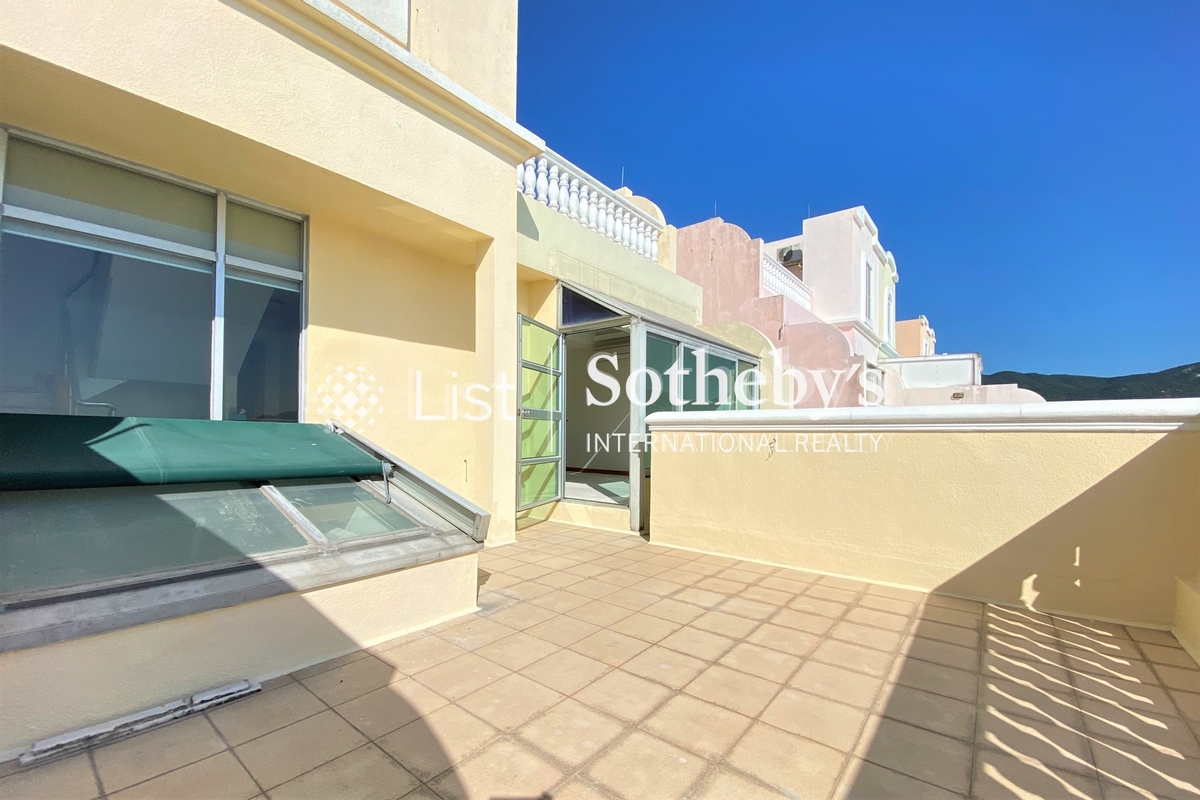 Redhill Peninsula 红山半岛 | Private Terrace off Second Bedroom