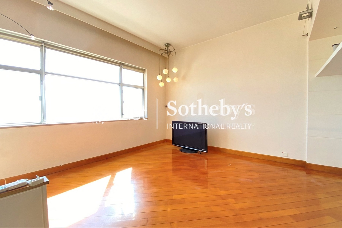 Redhill Peninsula 红山半岛 | Family Room