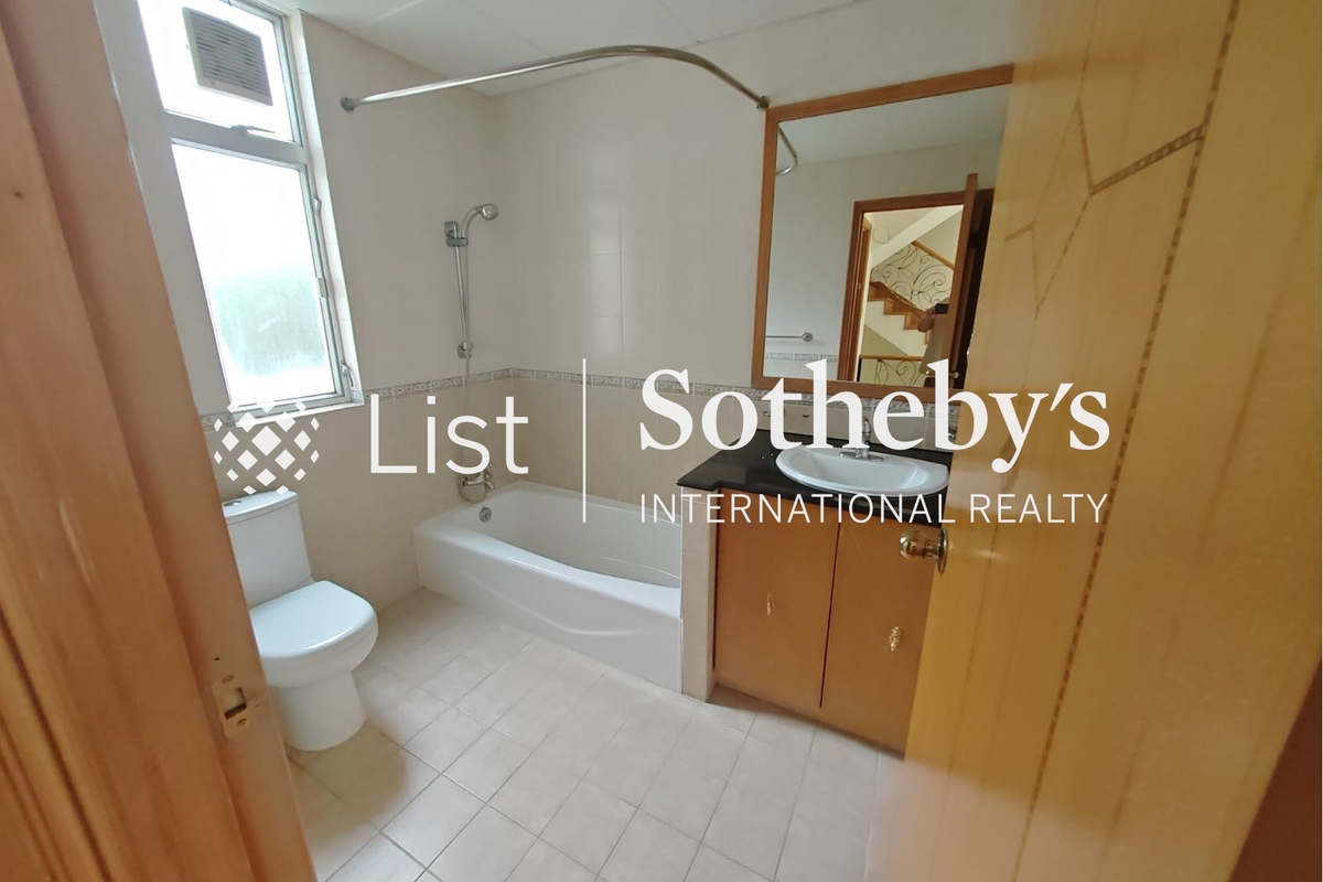 Redhill Peninsula 紅山半島 | Second En-suite Bathroom