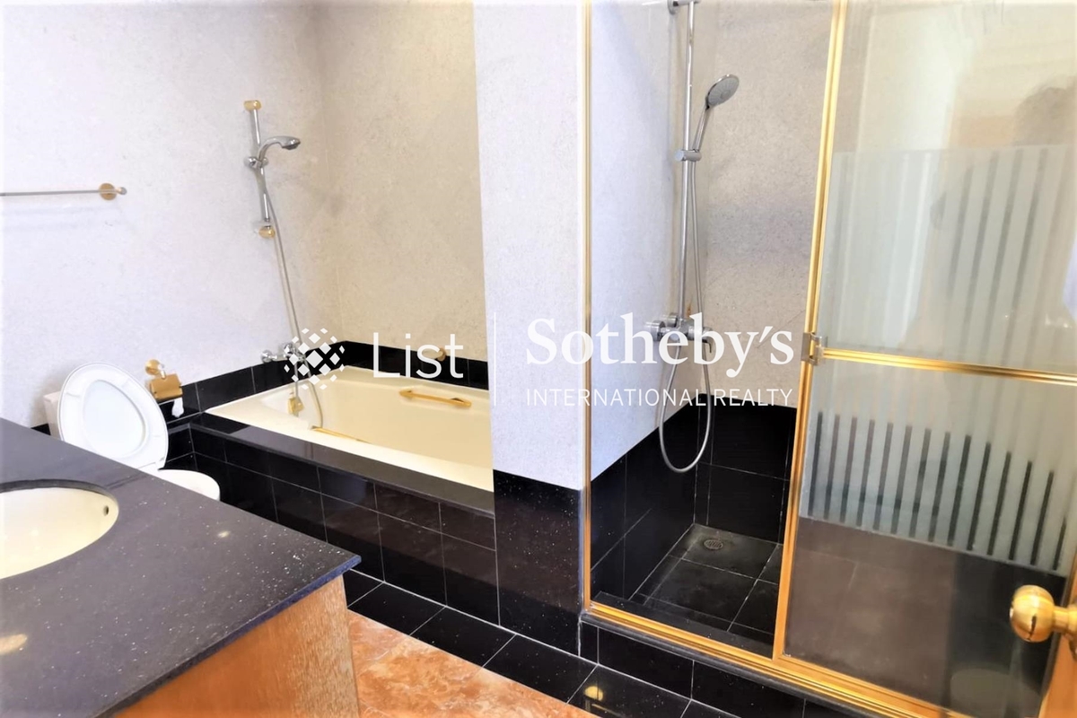 Redhill Peninsula 紅山半島 | Master Bathroom