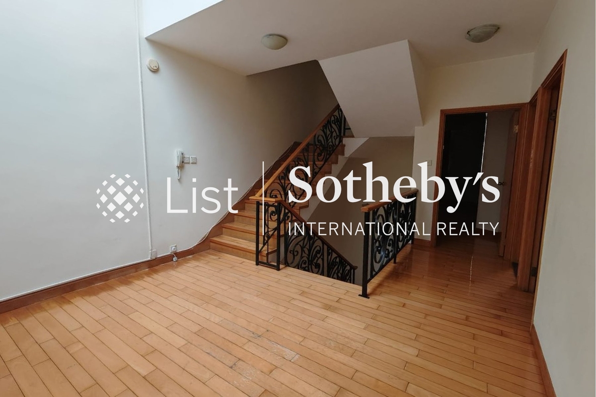 Redhill Peninsula 紅山半島 | Family Room