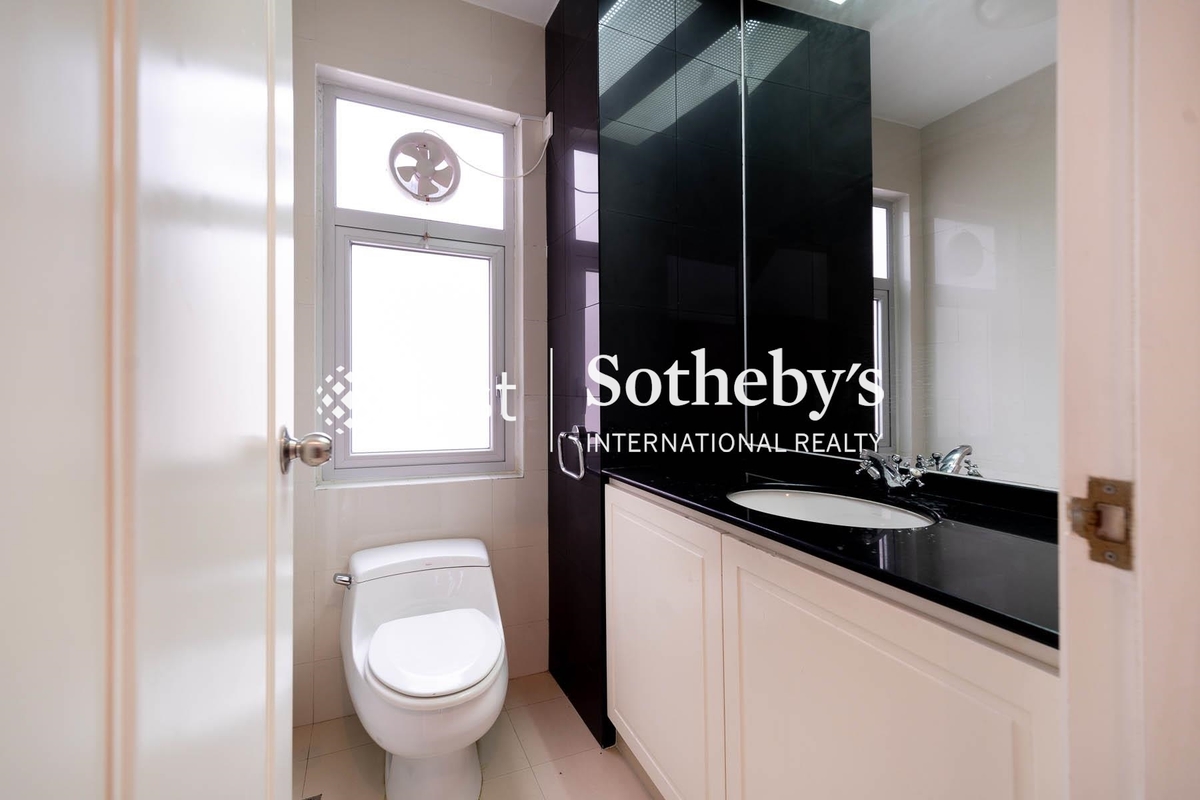 Redhill Peninsula 紅山半島 | Guest Powder Room