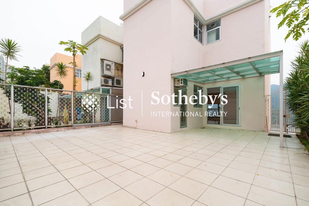 Redhill Peninsula 紅山半島 | Private Garden off Dining Room