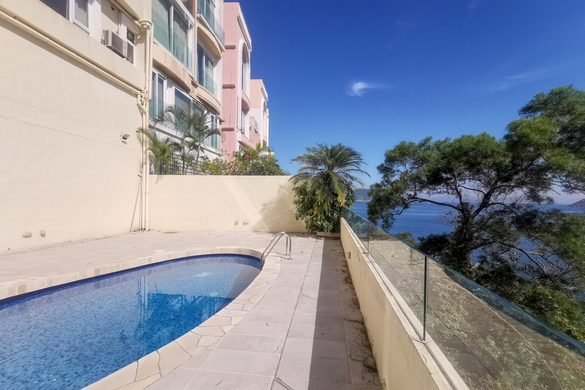 Redhill Peninsula 紅山半島 | Private garden pool