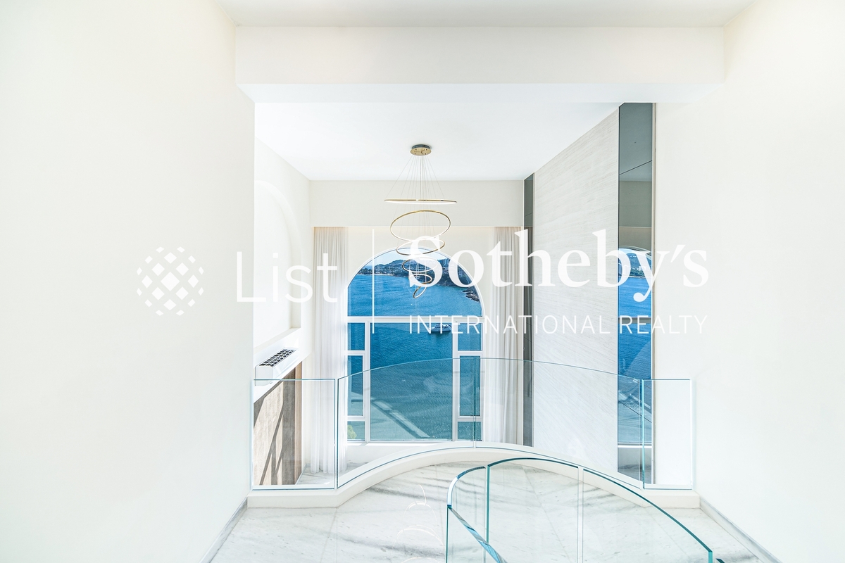 Redhill Peninsula 紅山半島 | Foyer