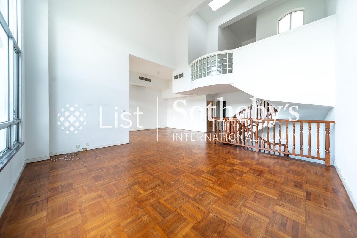 Redhill Peninsula 紅山半島 | Living and Dining Room