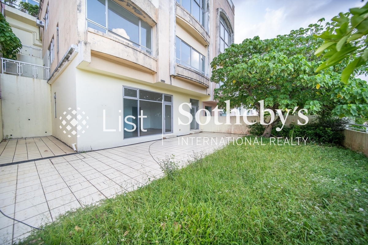 Redhill Peninsula 紅山半島 | Private Garden off Master Bedroom