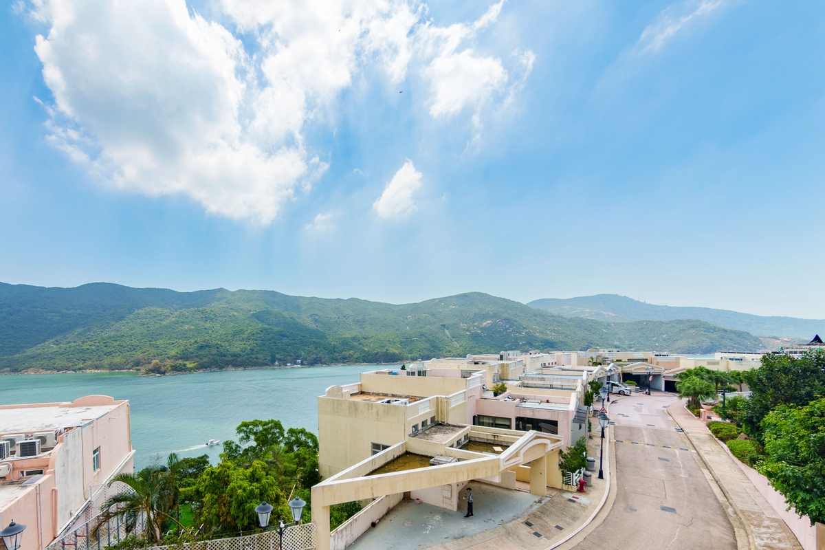 Redhill Peninsula 紅山半島 | View from Living and Dining Room