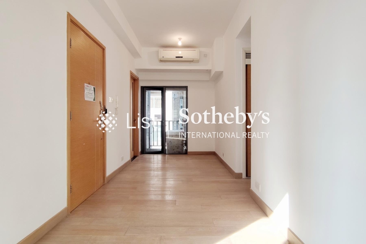 High Park 99 蔚峰 | Living and Dining Room