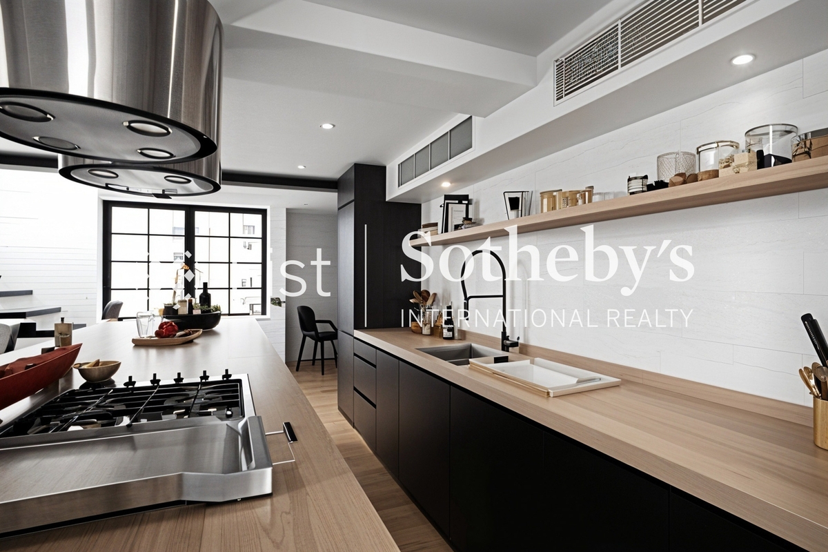 Wing Cheung Court 穎章大廈 | Open Kitchen