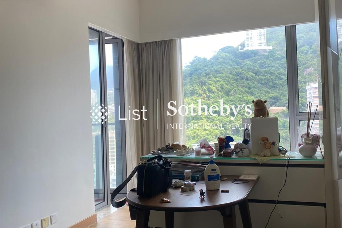 One Wanchai 壹環 | Living Area