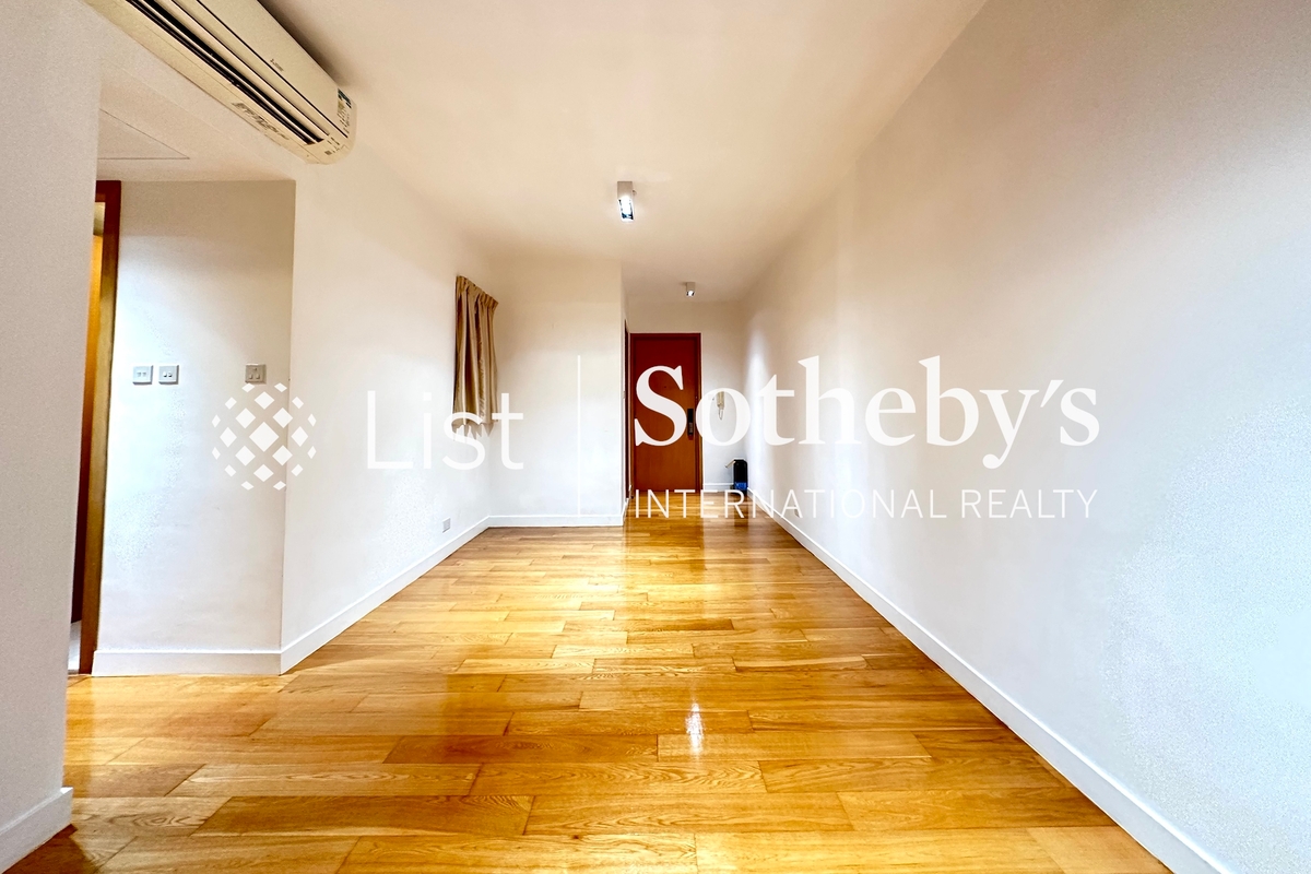 Island Lodge 港涛轩 | Living and Dining Room