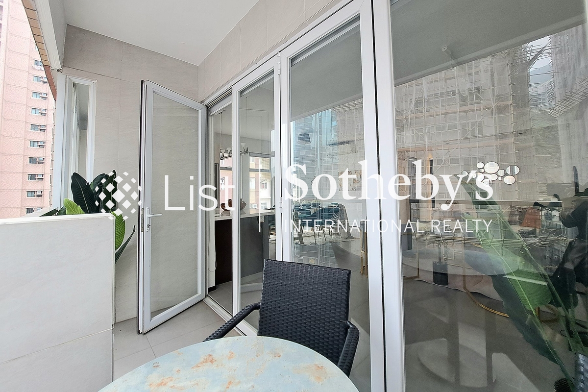 Igloo Residence 意庐小筑 | Balcony off Living and Dining Room