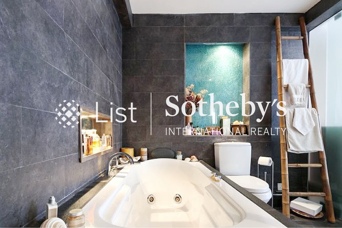 Sing Woo Building 成和大厦 | Master Bathroom