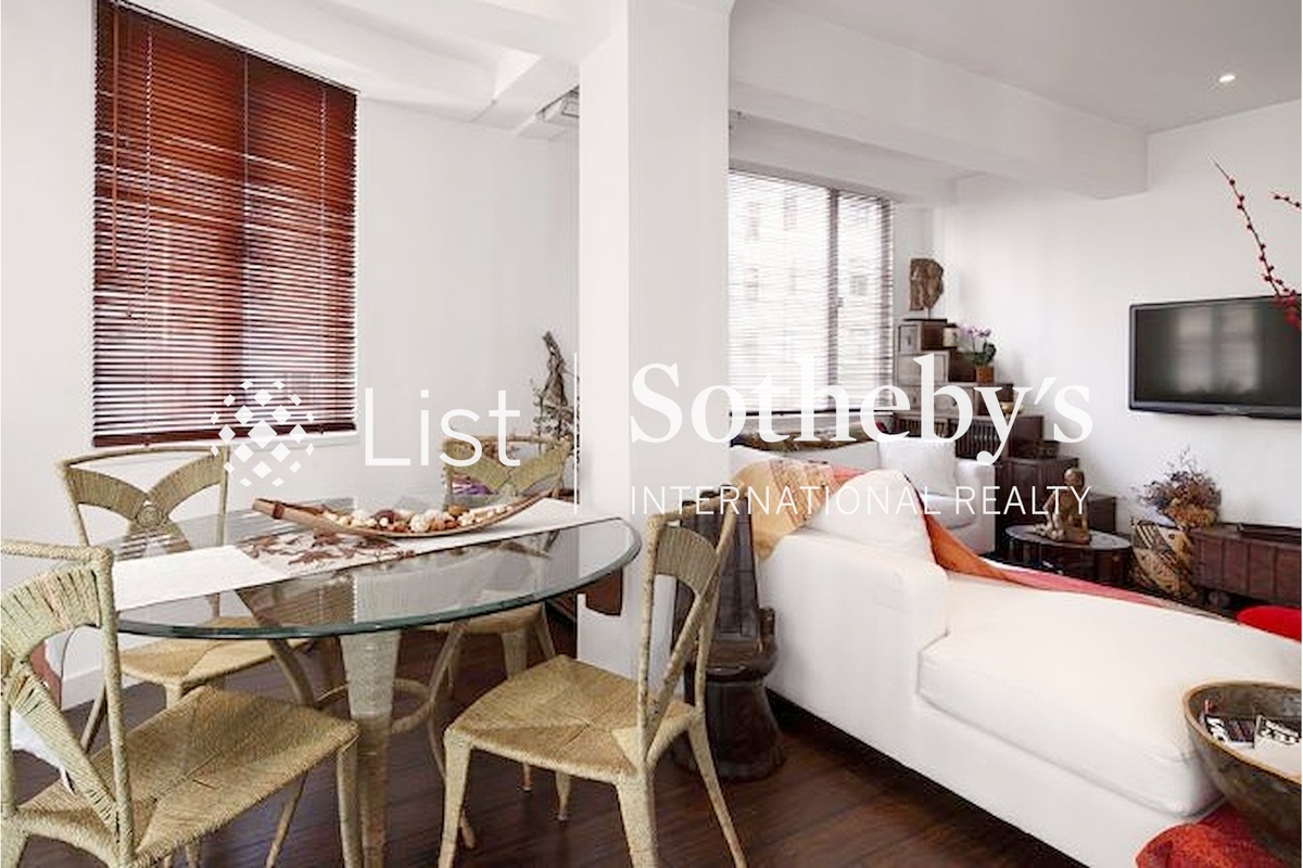 Sing Woo Building 成和大厦 | Living and Dining Room