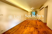 Yuk Sing Building 毓成大廈 | Living and Dining Room