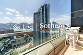 Harbour Pinnacle 凯誉 | Private Terrace off Living and Dining Room