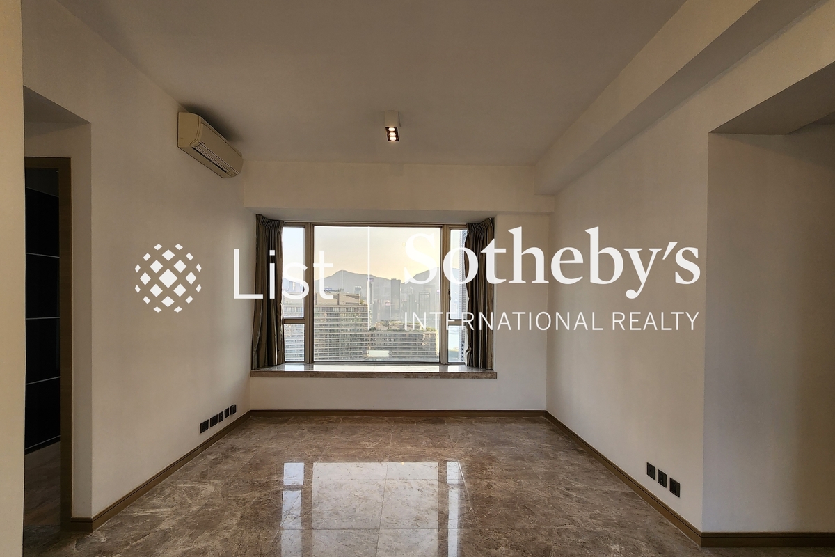 Harbour Pinnacle 凱譽 | Living and Dining Room