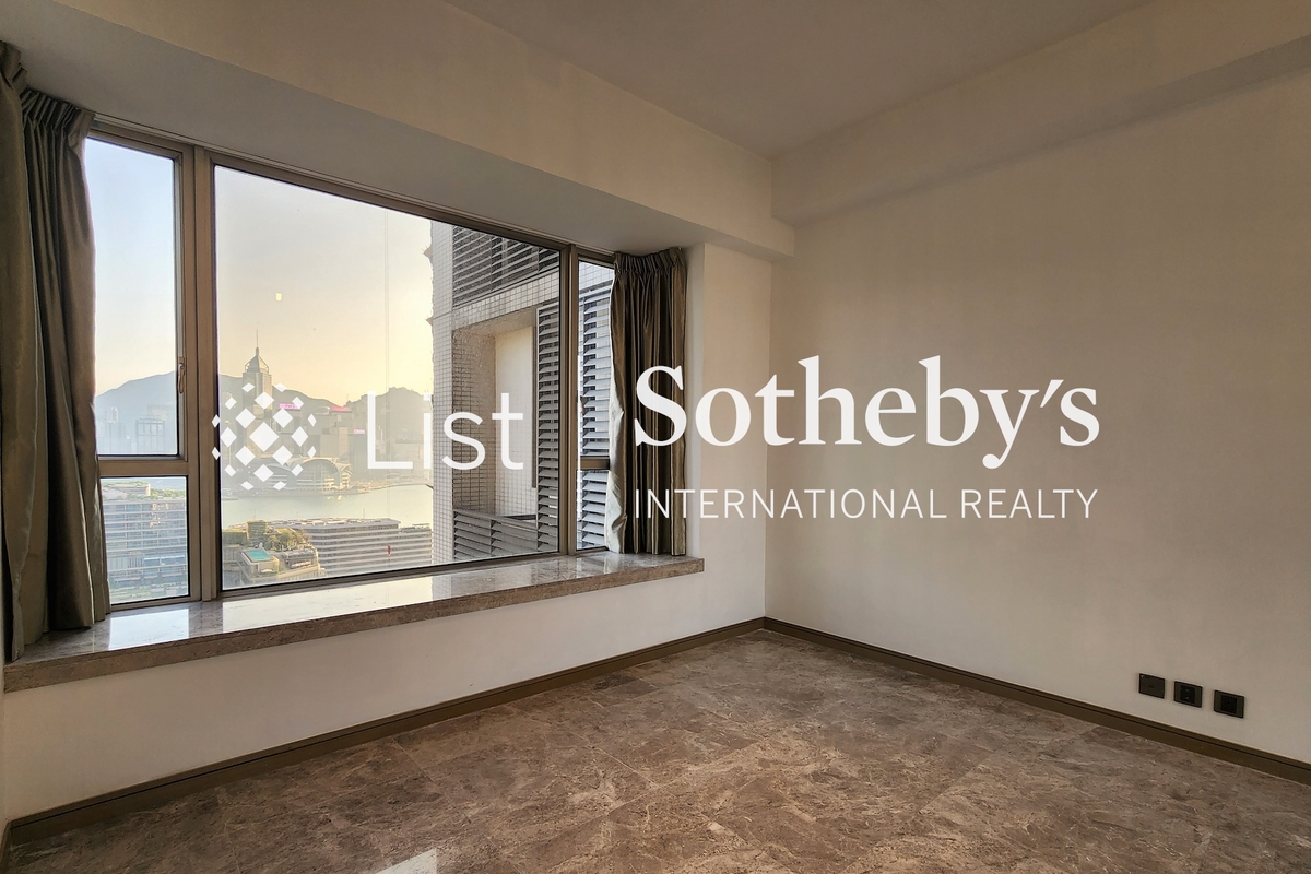 Harbour Pinnacle 凱譽 | Living and Dining Room